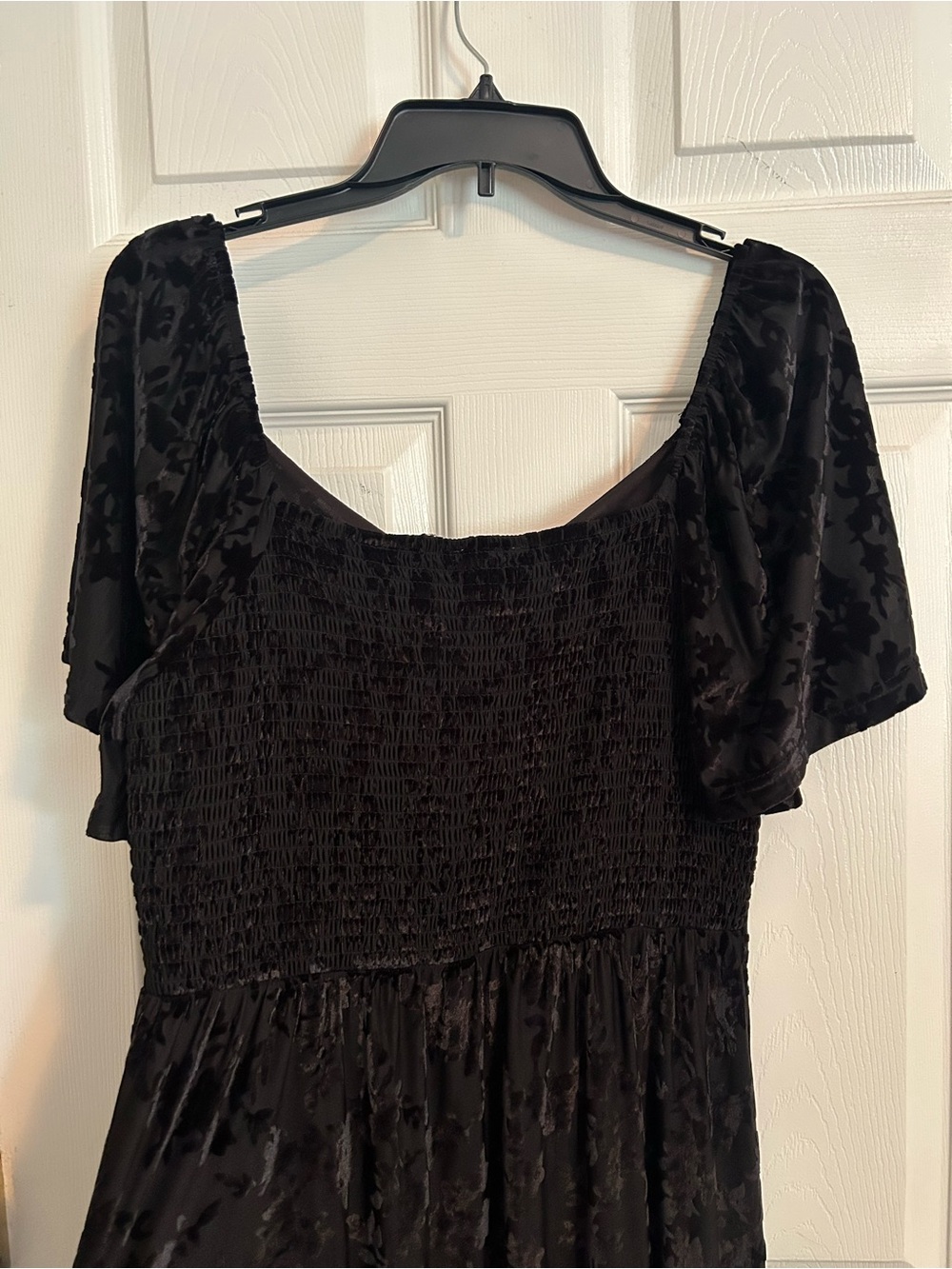 Baltic Born Black Everley Velvet Maxi Dress - Picture 9 of 15